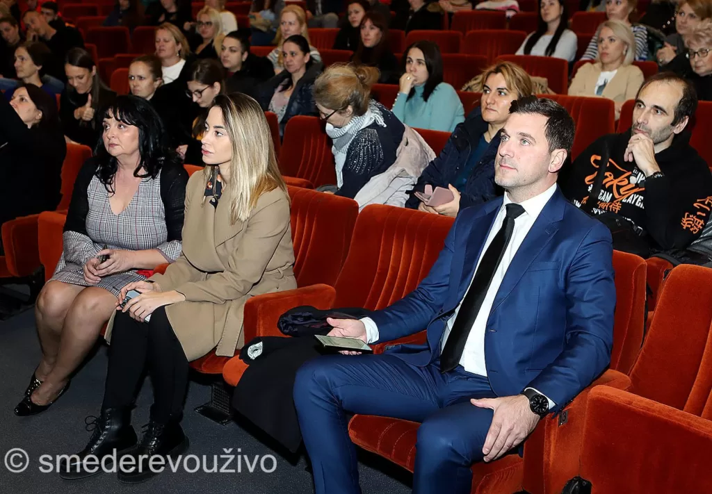 desavanja_vesti_tribina_bezbednost_dece_na_internetu_smederevo_centar_za_kulturu_smederevo_fondacija_tijana_juric_19