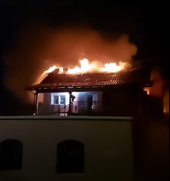 Pomozite porodici Zarin da saniraju štetu na kući (FOTO) (VIDEO) pozar_smederevo_vesti_2