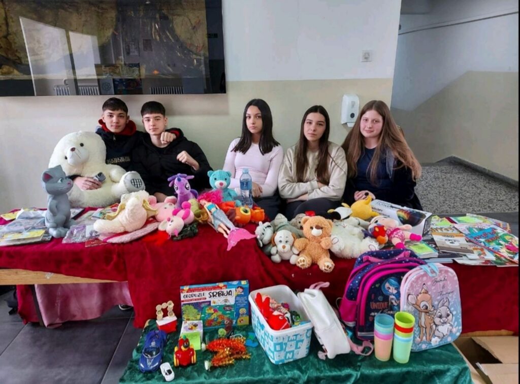 Aкцијом Ученичког парламента ученика основне школе ” Бранко Радичевић” до нових географских карти